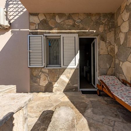 Apartmani Mila Gornji Karin Exterior foto