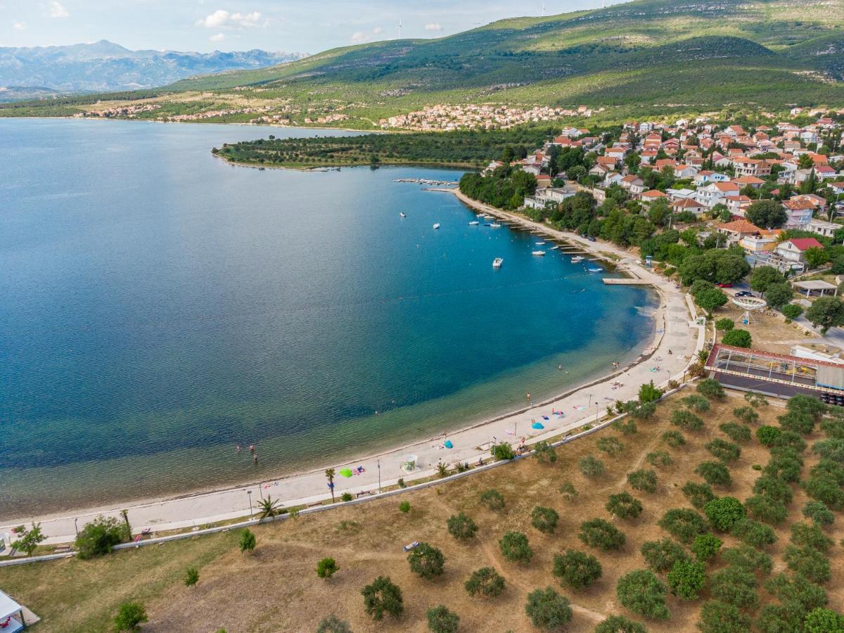 Apartmani Mila Gornji Karin Exterior foto