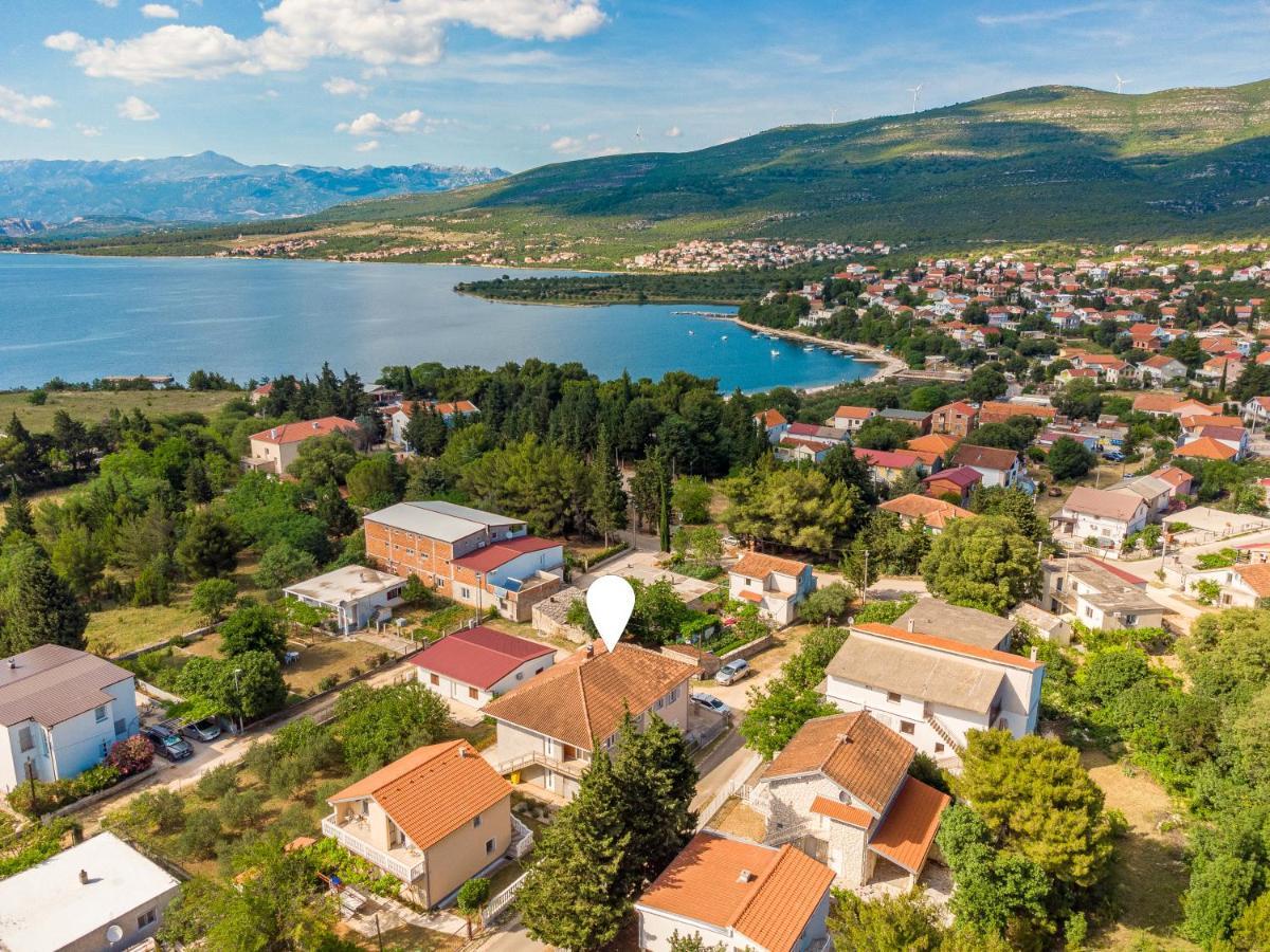 Apartmani Mila Gornji Karin Exterior foto