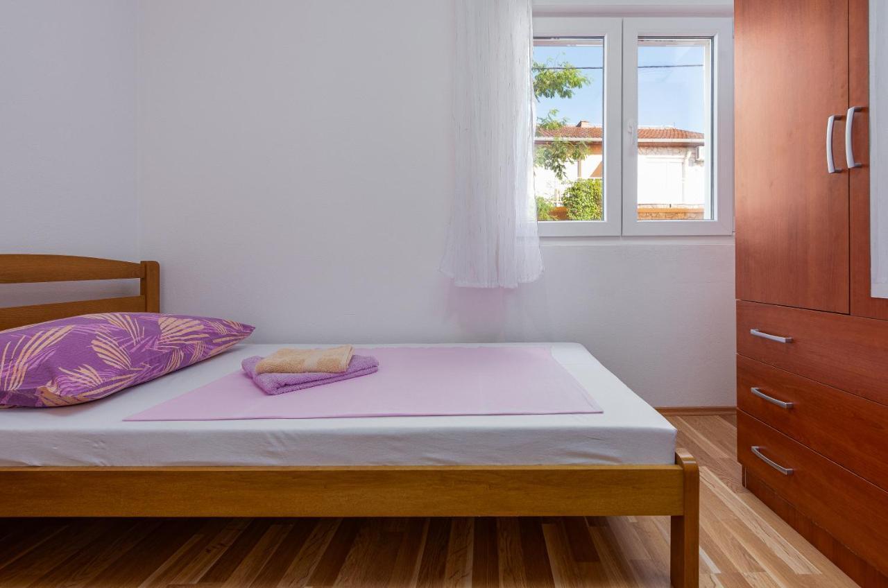 Apartmani Mila Gornji Karin Exterior foto
